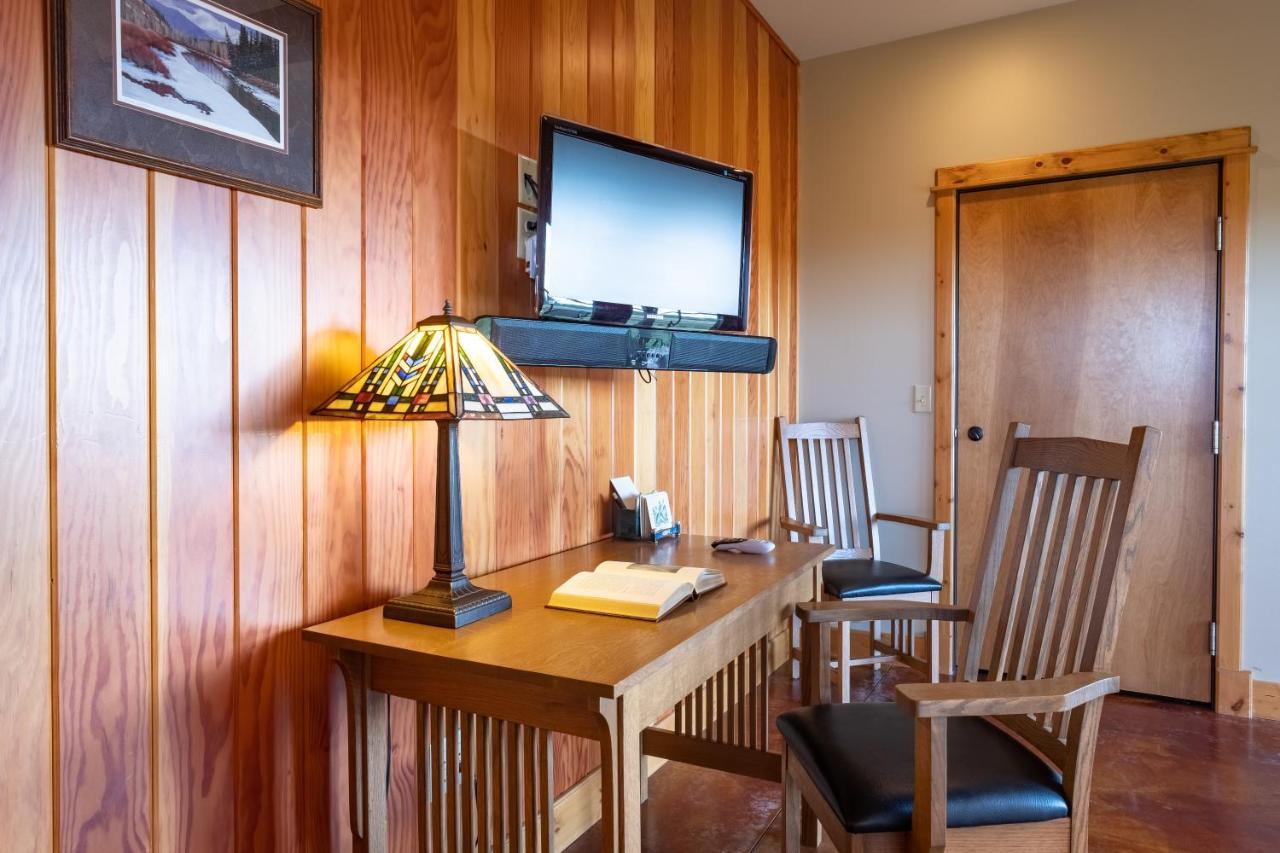 Lodge Gallatin River Bozeman